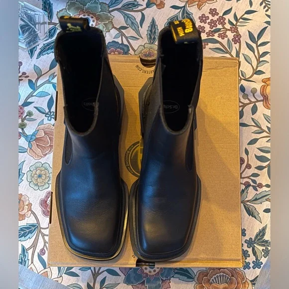 Dr. Martens Maybole Black Square Toe Chelsea Boots - Picture 8 of 8